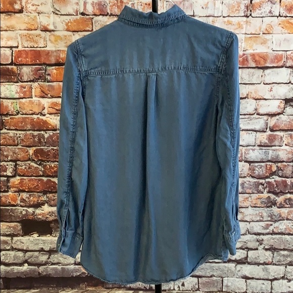 Chambrai Long sleeve button down denim shirt - Picture 2 of 8